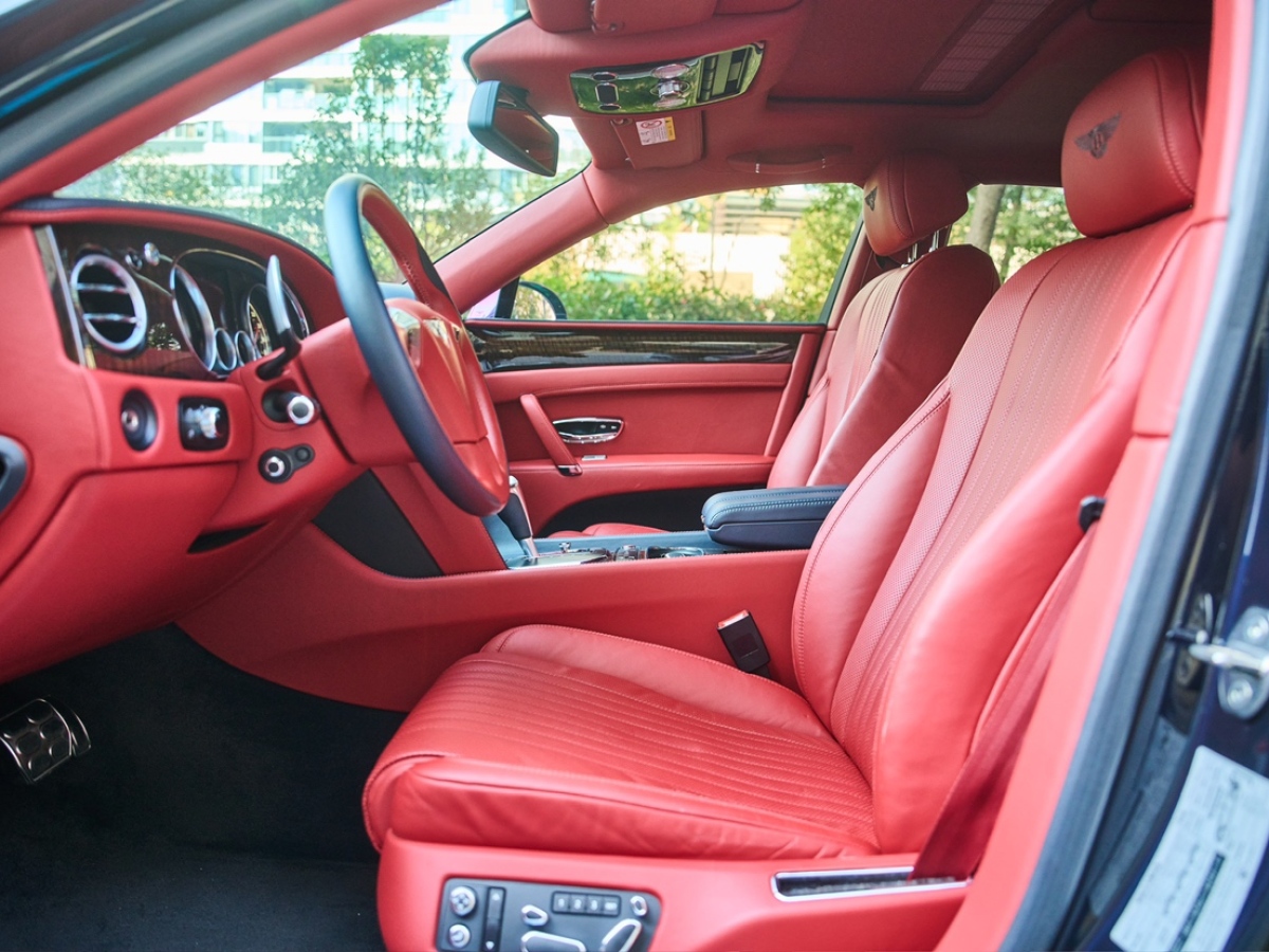2018年8月宾利 飞驰  2017款 4.0T V8 S 标准版