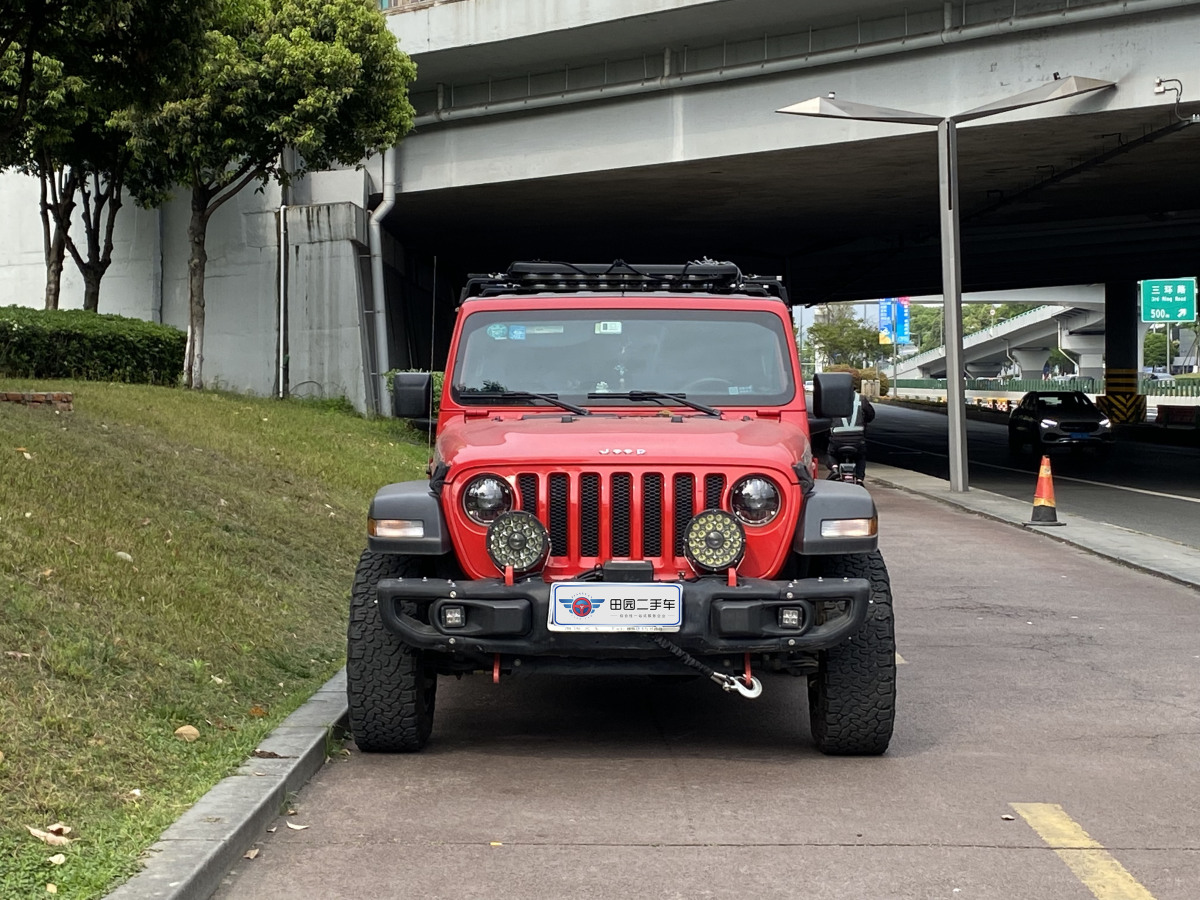 Jeep 牧馬人  2019款 2.0T Sahara 兩門版 國VI圖片