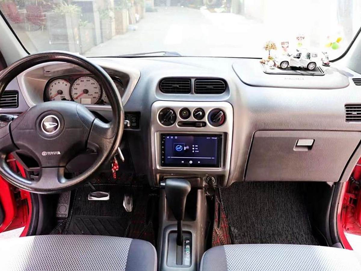 丰田 特锐  2004款 1.3L 自动两驱激情型图片