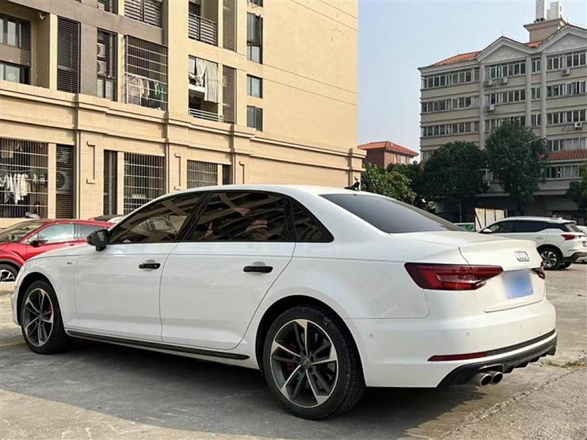 奧迪 奧迪A4L  2018款 30周年年型 45 TFSI quattro 運(yùn)動(dòng)型圖片