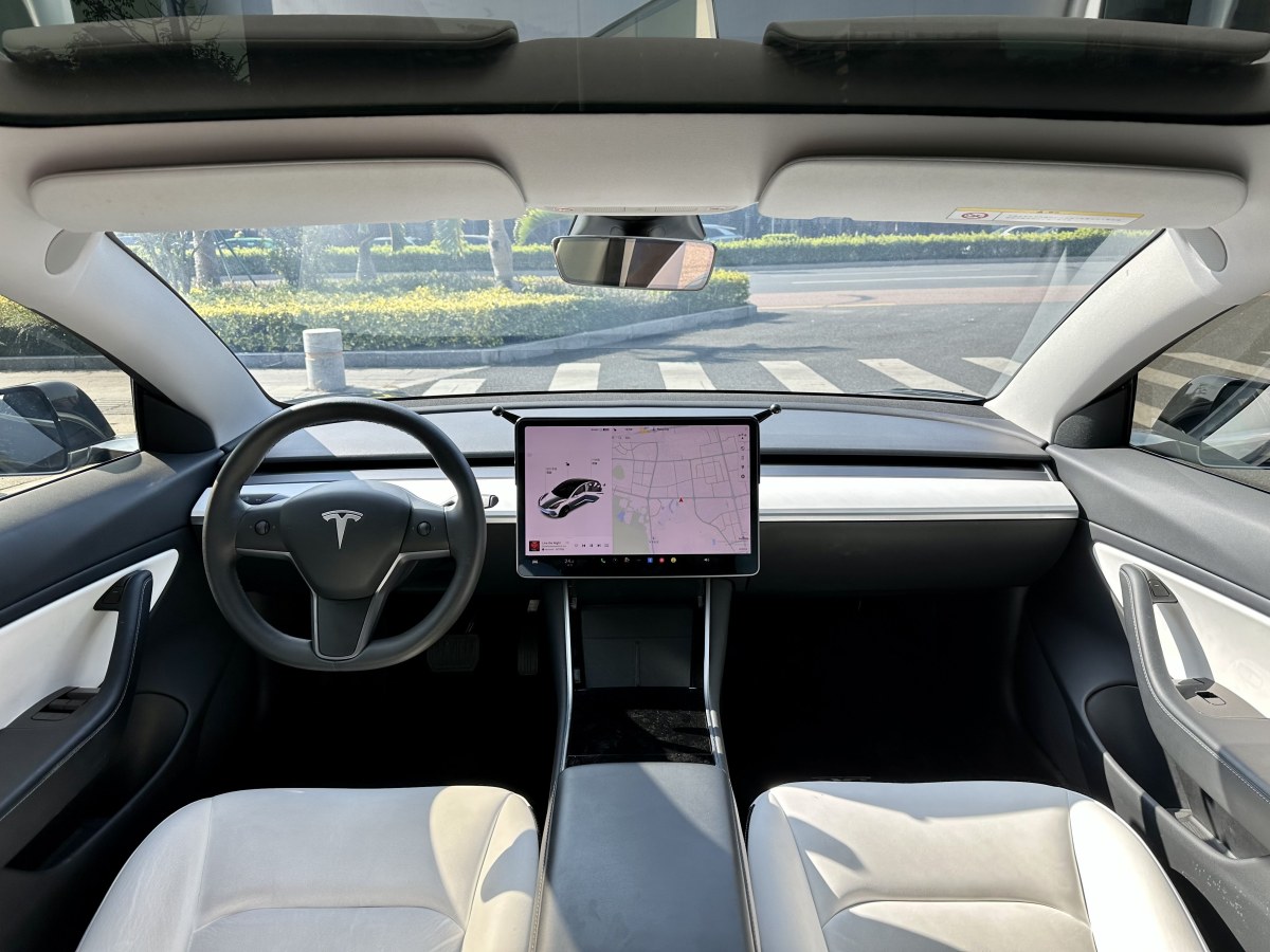 特斯拉 Model 3  2019款 標準續(xù)航后驅(qū)升級版圖片