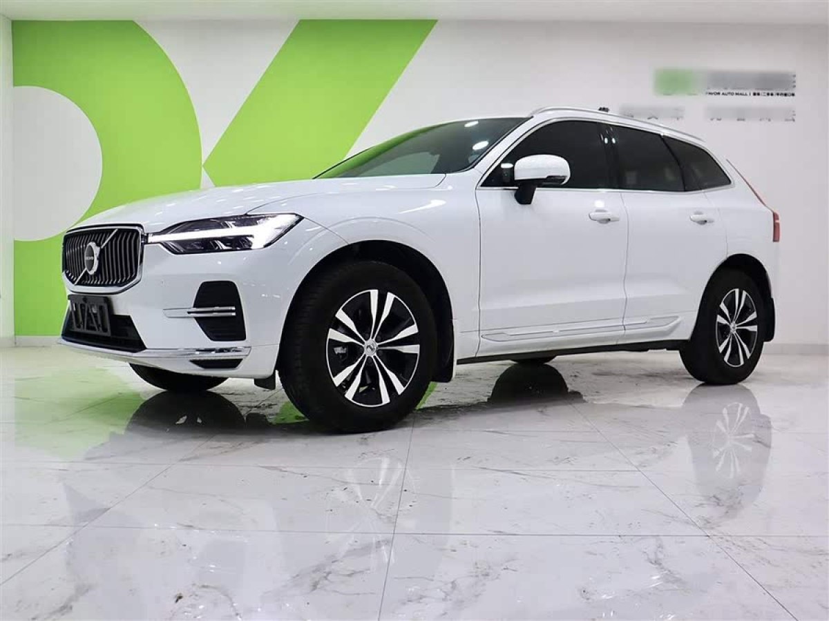 沃爾沃 XC60  2025款 B5 四驅(qū)智逸豪華版圖片