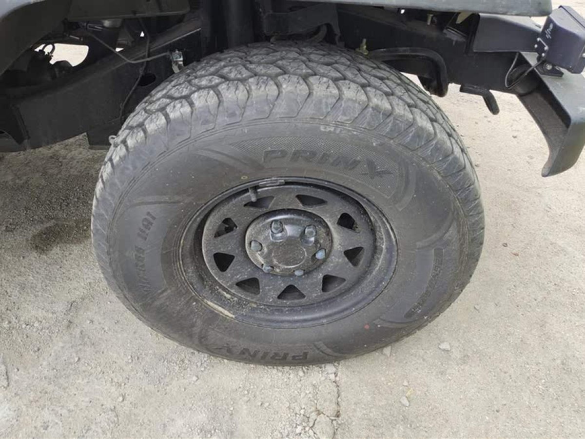 北汽制造 BJ 212  2023款 狙擊手 2.4T 手動(dòng)輕裝款圖片