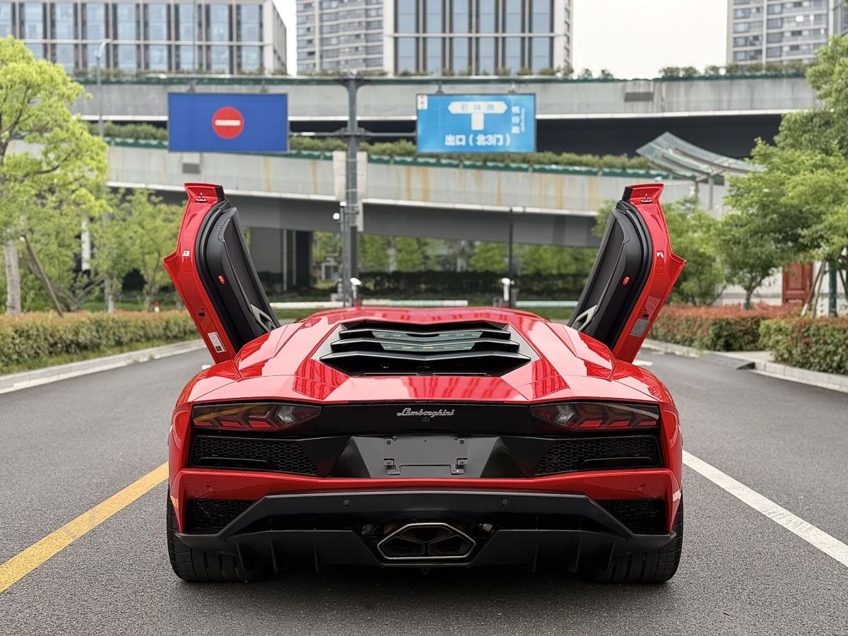 蘭博基尼 Aventador  2017款 Aventador S圖片