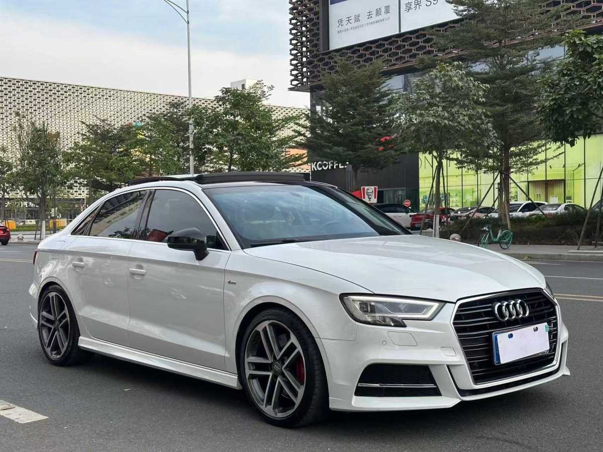 奧迪 奧迪A3  2019款 Limousine 35 TFSI 運(yùn)動(dòng)型 國(guó)V圖片