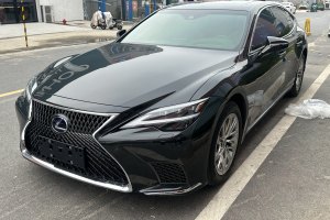 LS 雷克薩斯 500h 豪華版