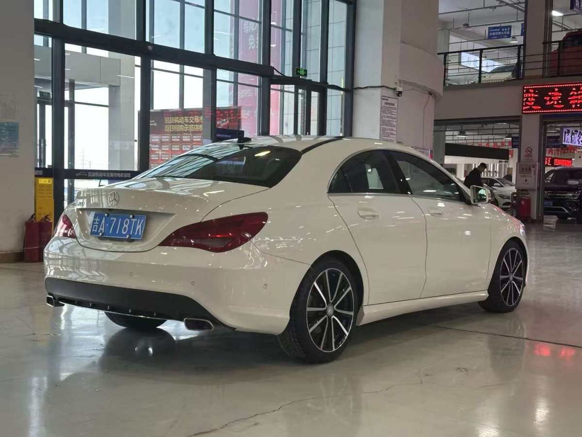 奔馳 奔馳CLA級(jí)  2016款 CLA 200 時(shí)尚型圖片