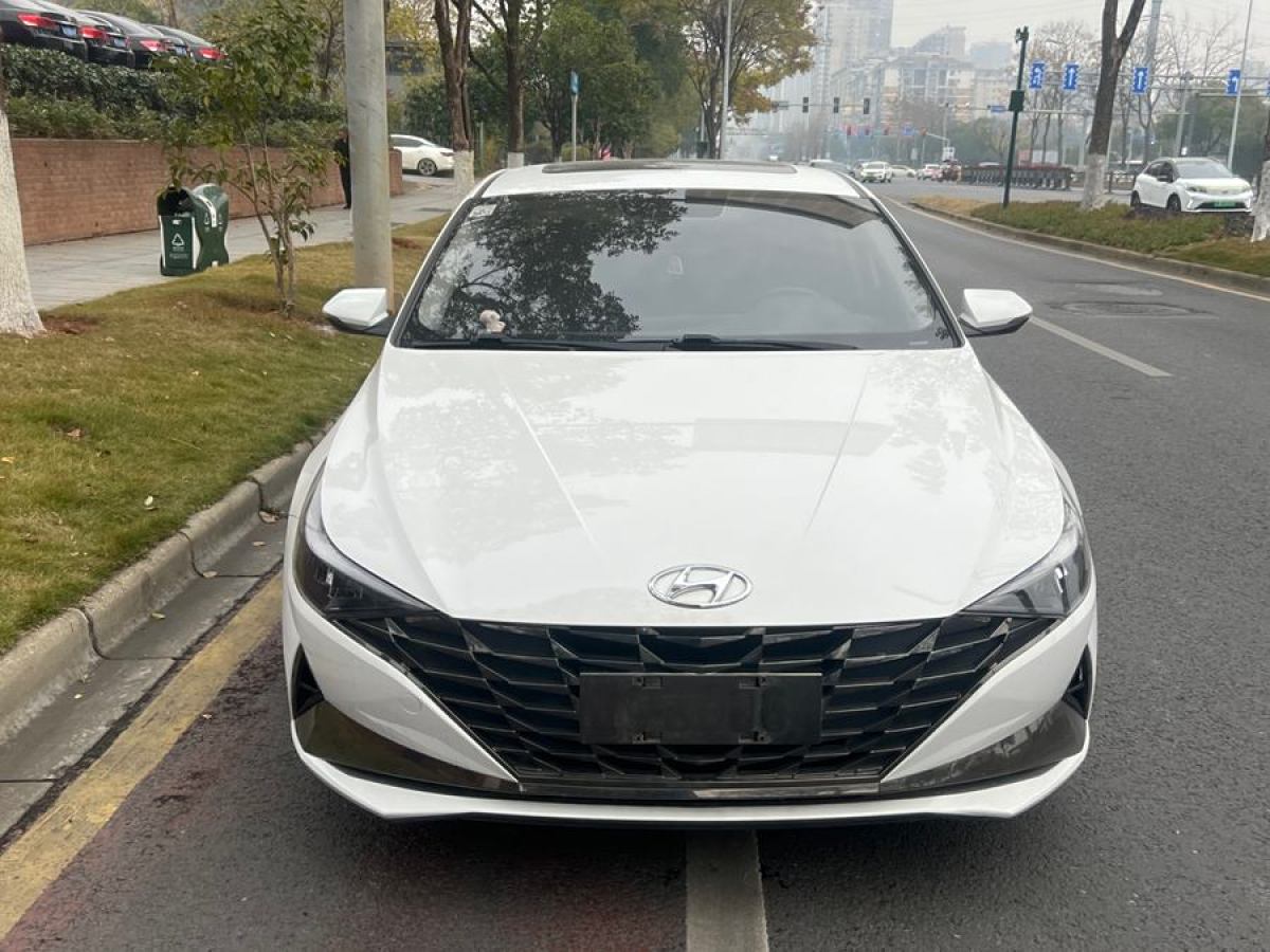 現(xiàn)代 伊蘭特  2022款 1.5L CVT LUX尊貴版圖片