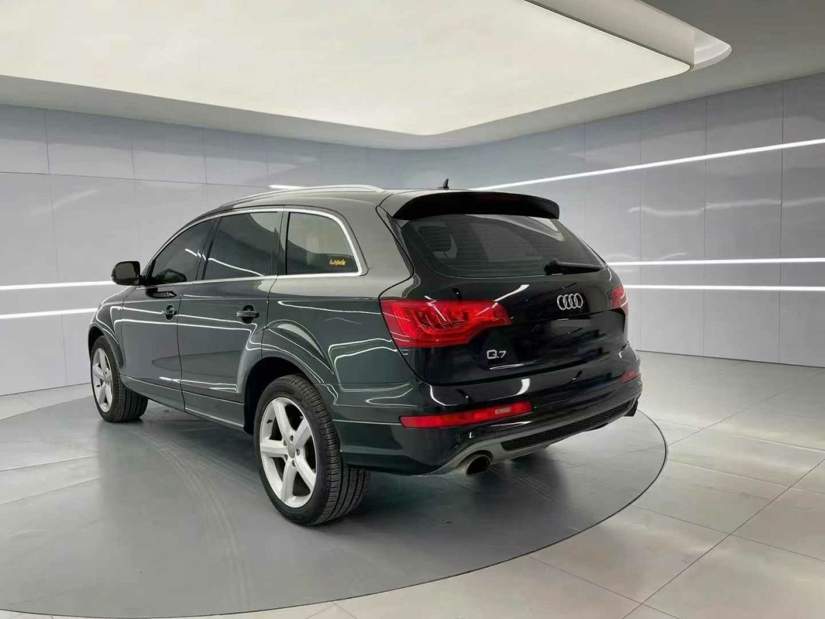 奧迪 奧迪Q7  2015款 Q7 35TDI quattro 卓越版圖片