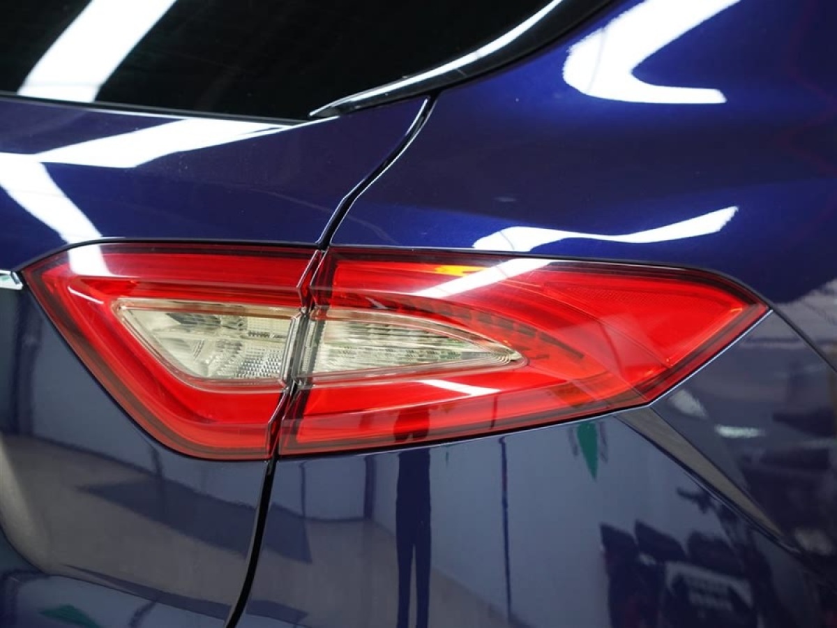 瑪莎拉蒂 Levante  2018款 3.0T 350Hp 標(biāo)準(zhǔn)版圖片