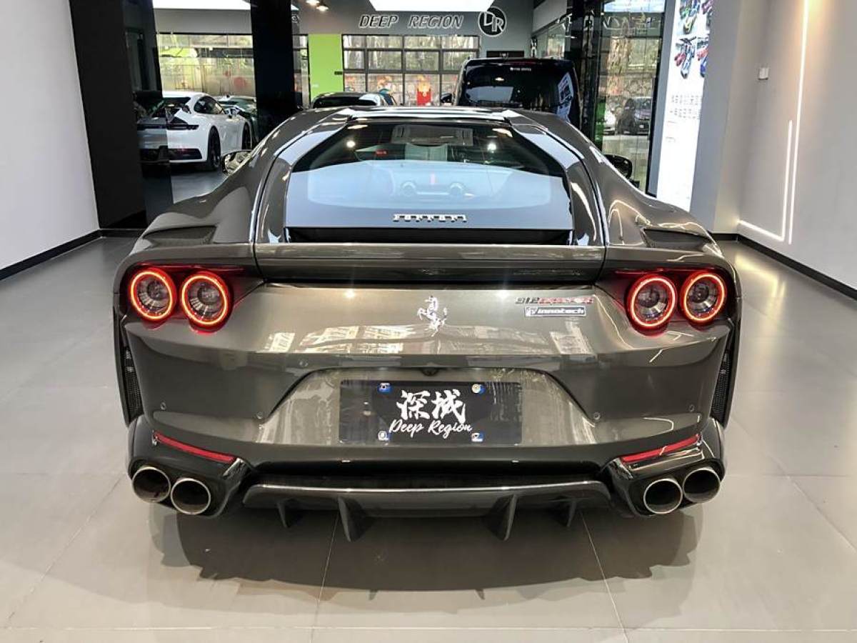 法拉利 812 Superfast  2017款 6.5L 標(biāo)準(zhǔn)型圖片