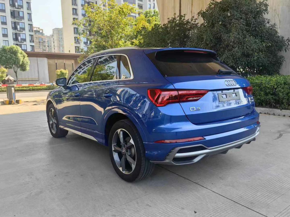 奧迪 奧迪Q3  2020款 35 TFSI 時(shí)尚動(dòng)感型圖片