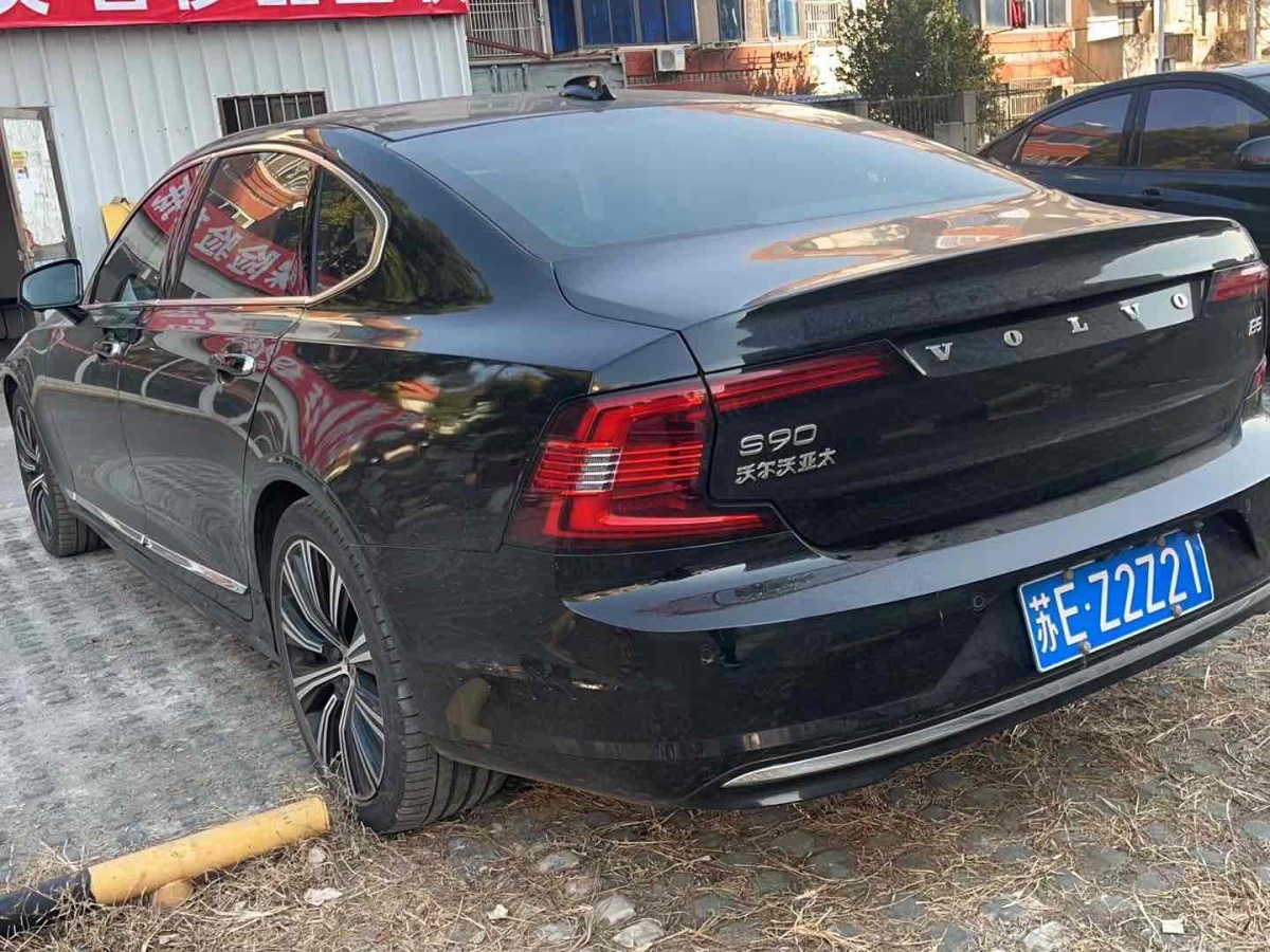 沃爾沃 S90  2022款 B5 智遠(yuǎn)豪華版圖片