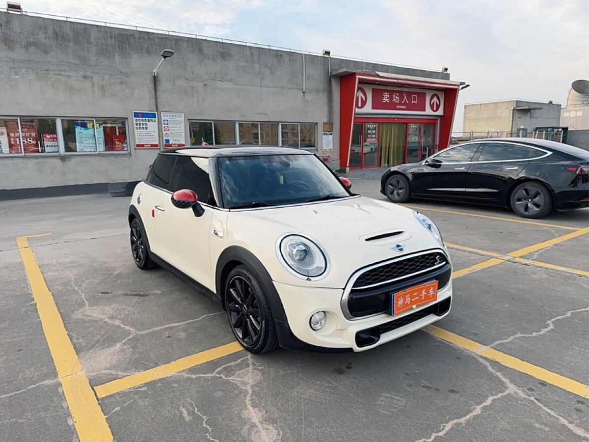 2015年9月MINI MINI  2014款 2.0T COOPER S Fun