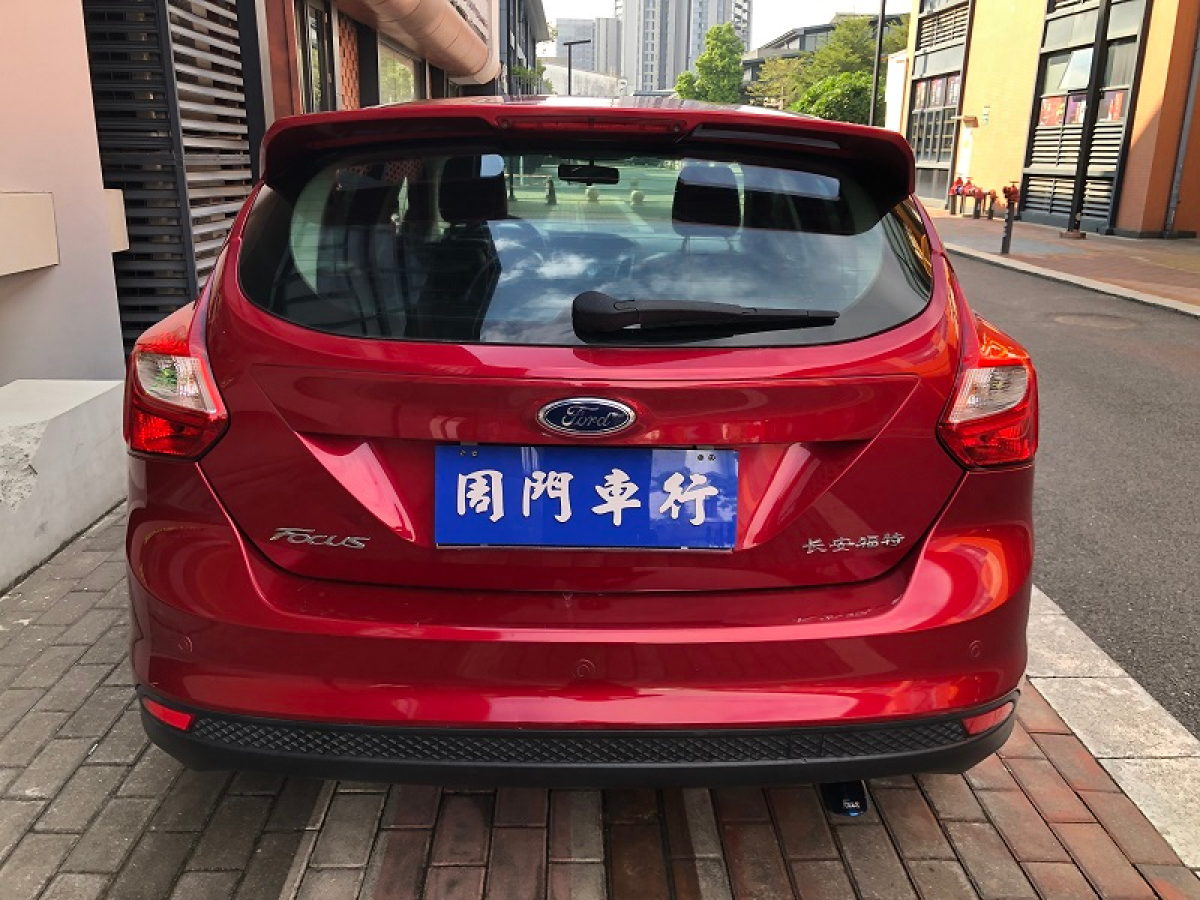 福特 ?？怂? 2012款 兩廂 1.6L 自動風尚型圖片