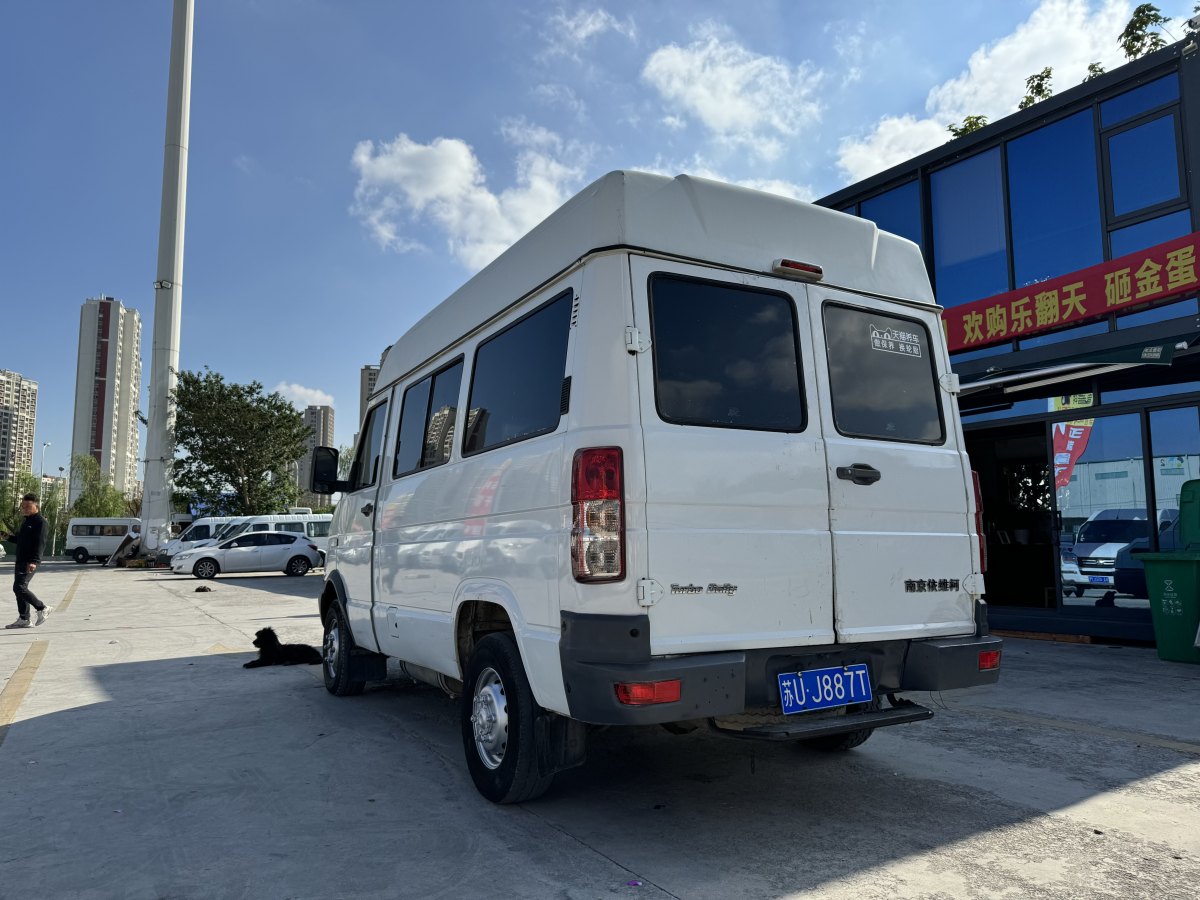 依維柯 得意  2014款 2.5T-A35 NJ6485AC47Z4圖片