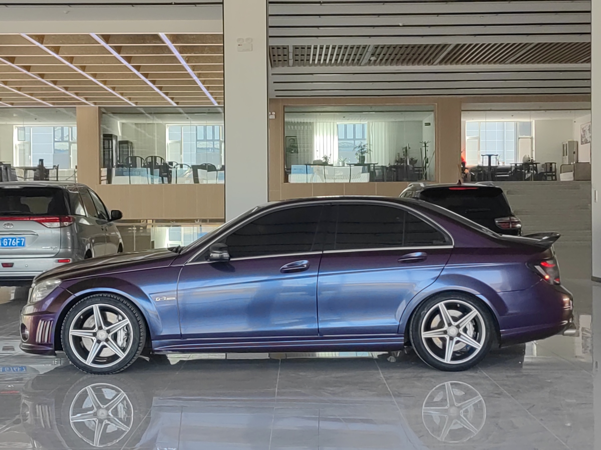 奔馳 奔馳C級(jí)AMG  2010款 AMG C 63 動(dòng)感型增強(qiáng)版圖片