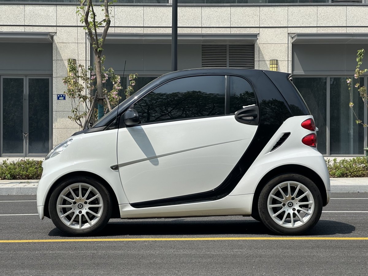 smart fortwo  2011款 1.0 MHD 硬頂激情版圖片