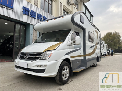 2019年8月  2019款上汽大通RV80C型旅居房車 圖片