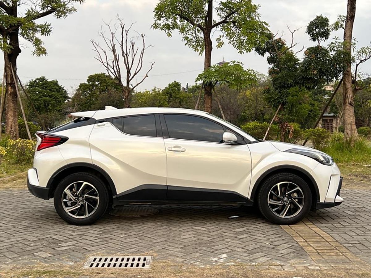 豐田 C-HR  2021款 2.0L 豪華版圖片