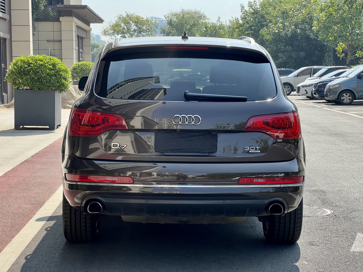 奧迪 奧迪Q7  2015款 Q7 3.0T FSI Premium 美規(guī)版圖片