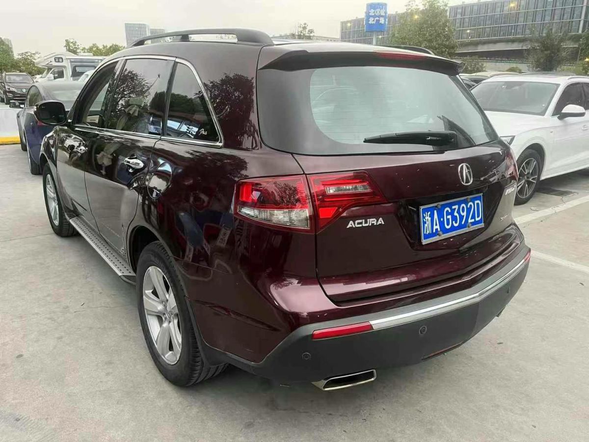 謳歌 MDX  2010款 3.7 標(biāo)準(zhǔn)豪華運(yùn)動版圖片