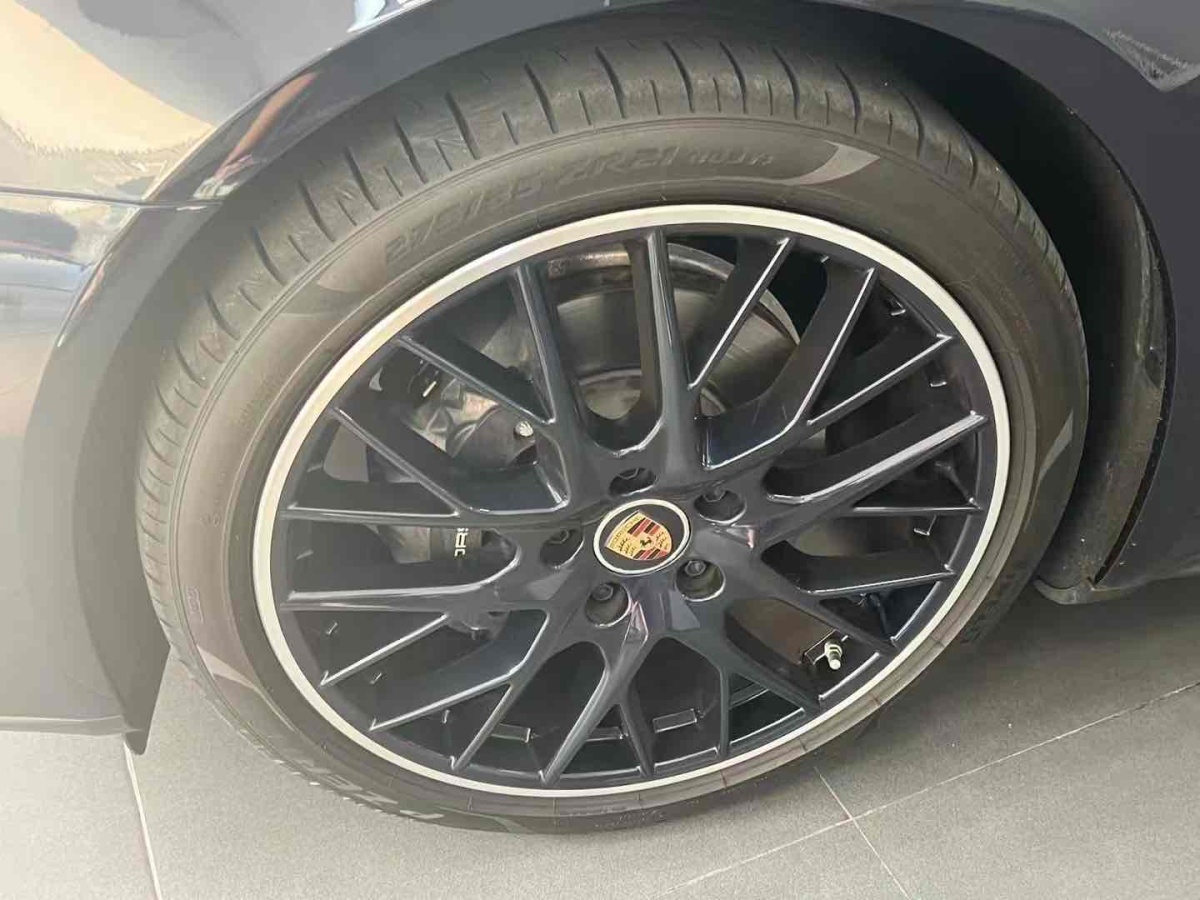 保時(shí)捷 Panamera  2023款 Panamera 行政加長版 2.9T圖片