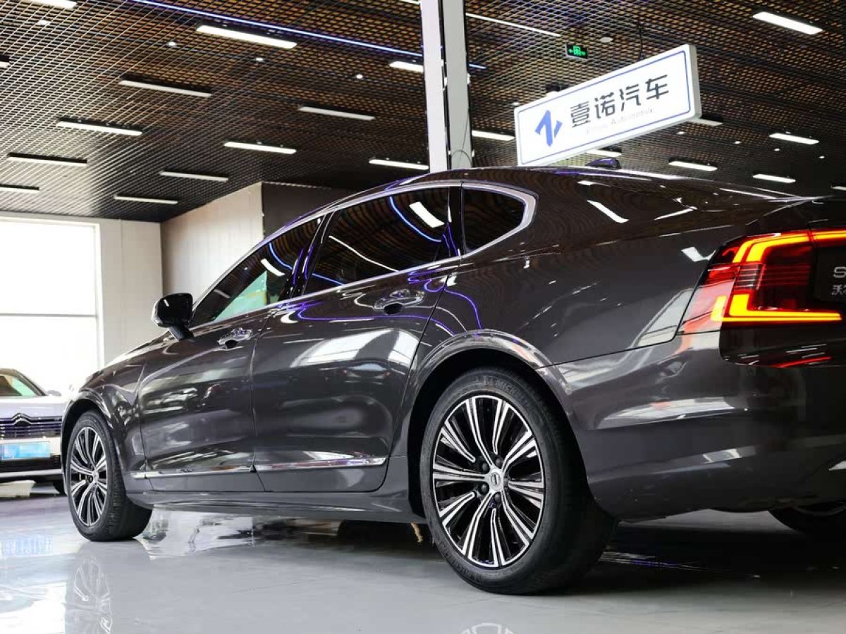 沃爾沃 S90  2021款 B5 智遠(yuǎn)豪華版圖片