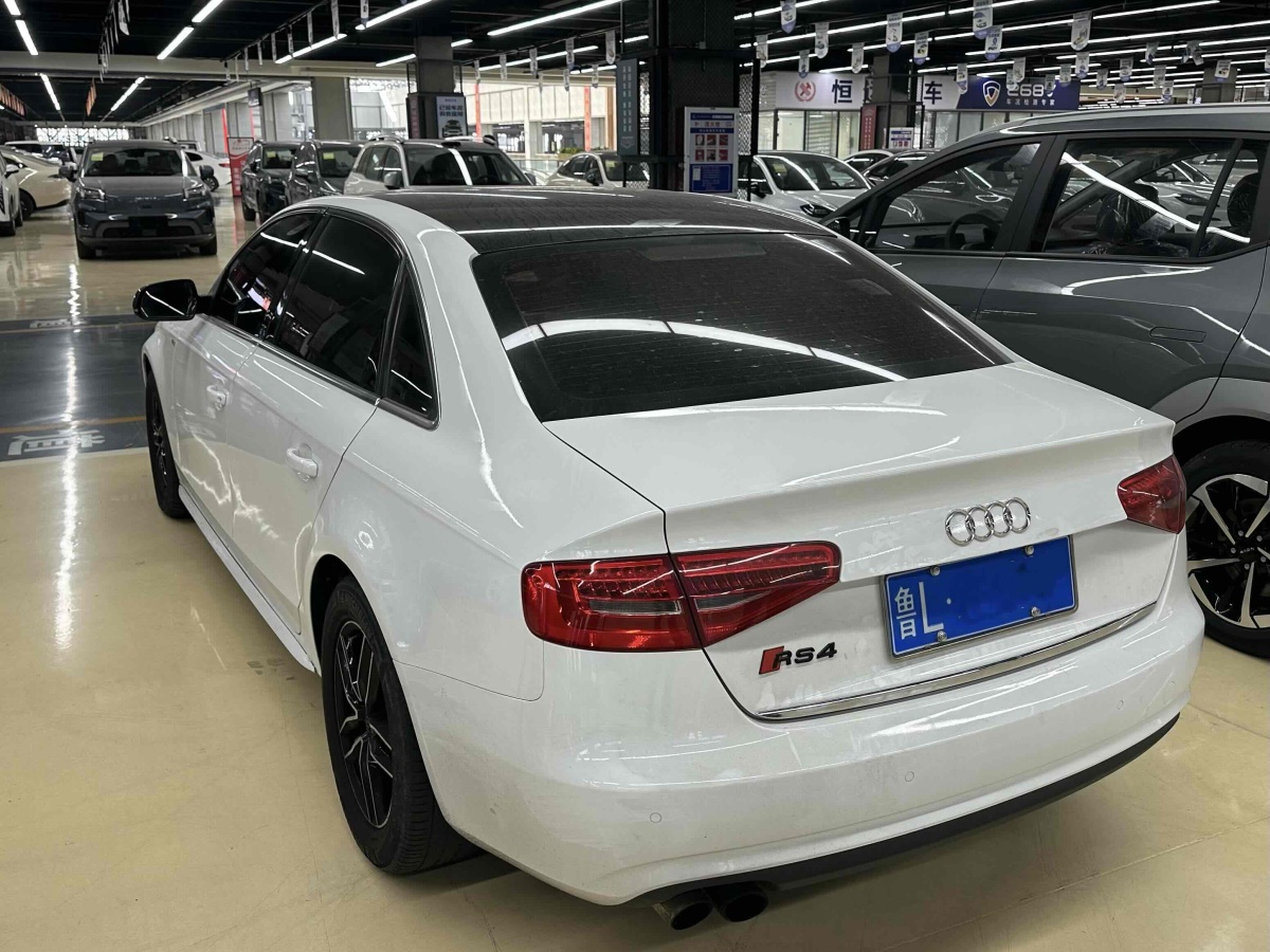 奧迪 奧迪A4L  2013款 35 TFSI 自動標(biāo)準(zhǔn)型圖片