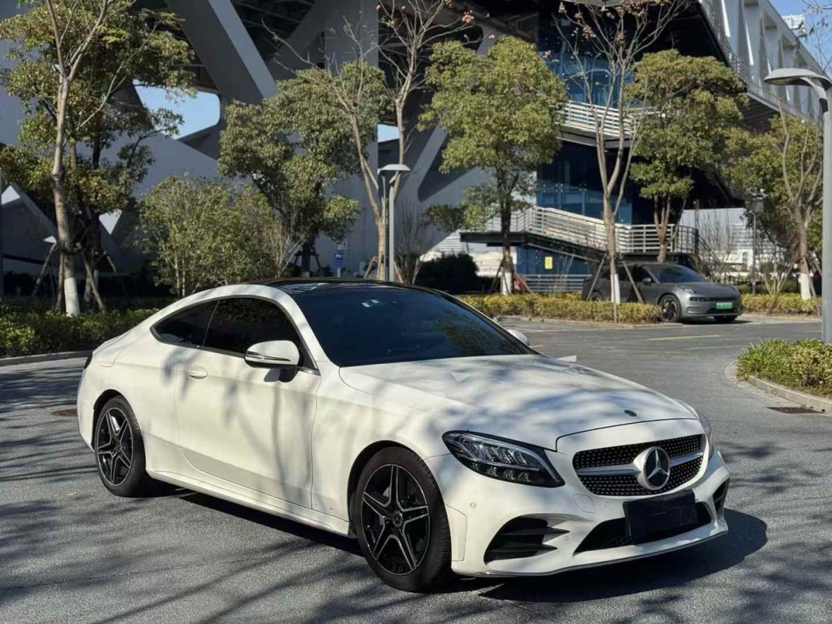 奔馳 奔馳C級(jí)  2019款 C 300 轎跑車(chē)圖片