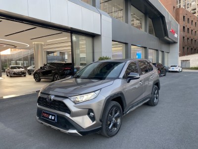 2023年5月 豐田 RAV4 榮放 2.0L CVT兩驅(qū)風(fēng)尚版圖片