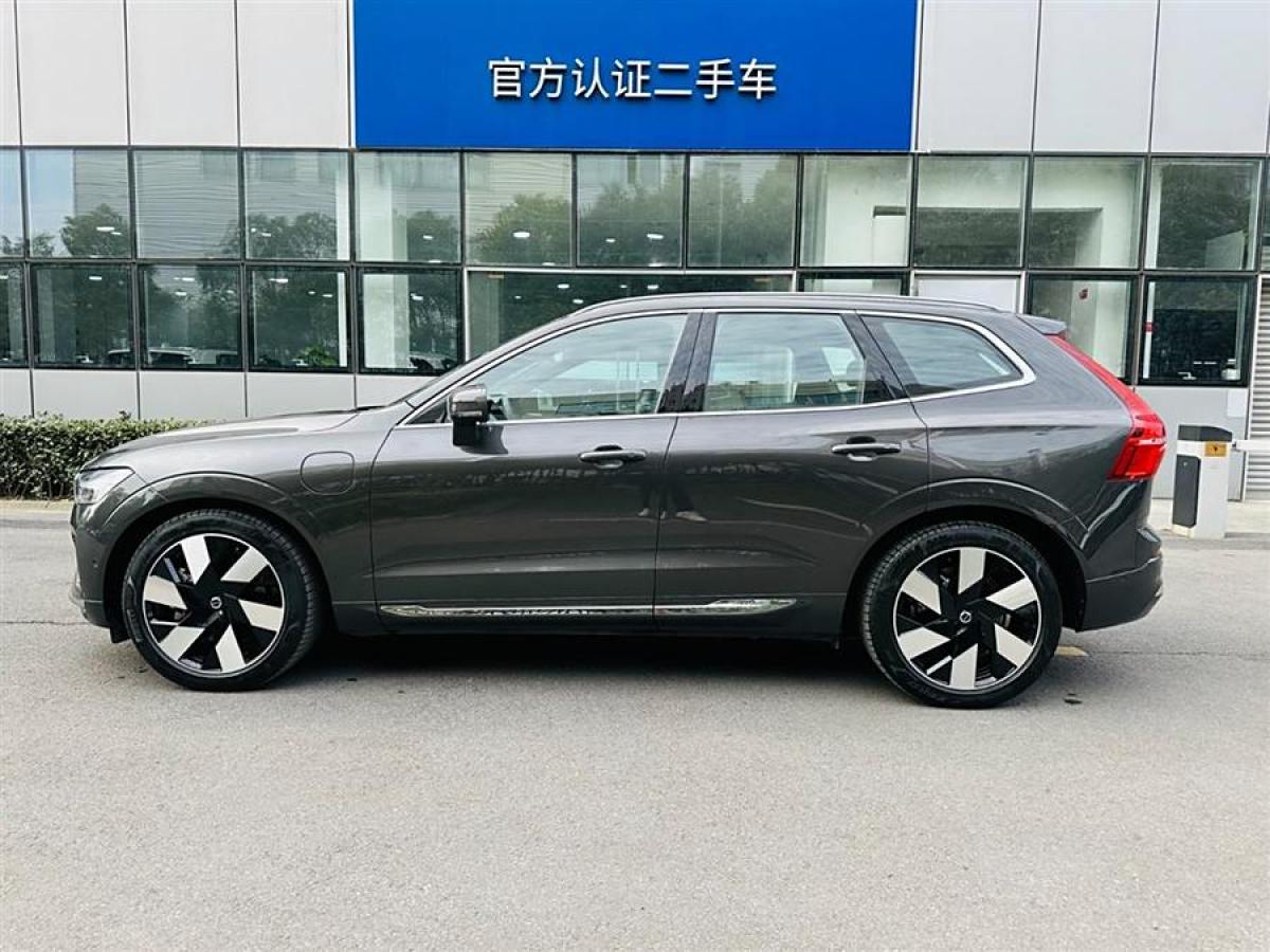 沃爾沃 XC60新能源  2024款 T8 插電混動 長續(xù)航四驅(qū)智雅豪華版圖片