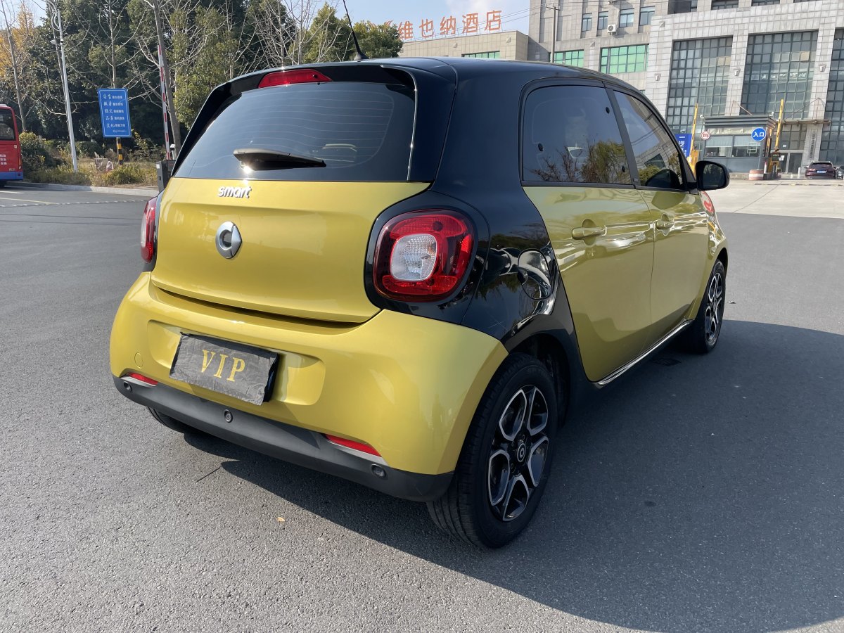 smart forfour  2018款 0.9T 66千瓦先鋒版圖片