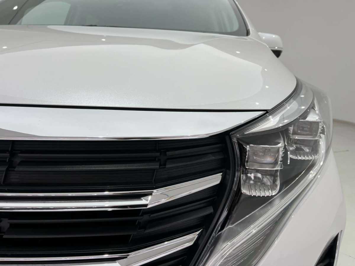 廣汽傳祺 M8  2021款 領(lǐng)秀系列 390T 至尊版圖片