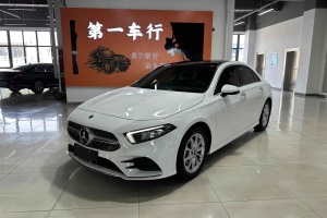 奔馳A級(jí) 奔馳 改款 A 200 L 運(yùn)動(dòng)轎車時(shí)尚型