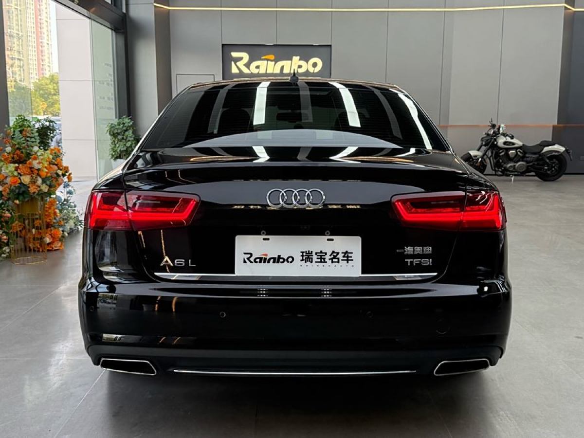 奧迪 奧迪A4L  2018款 30周年年型 30 TFSI 進(jìn)取型圖片