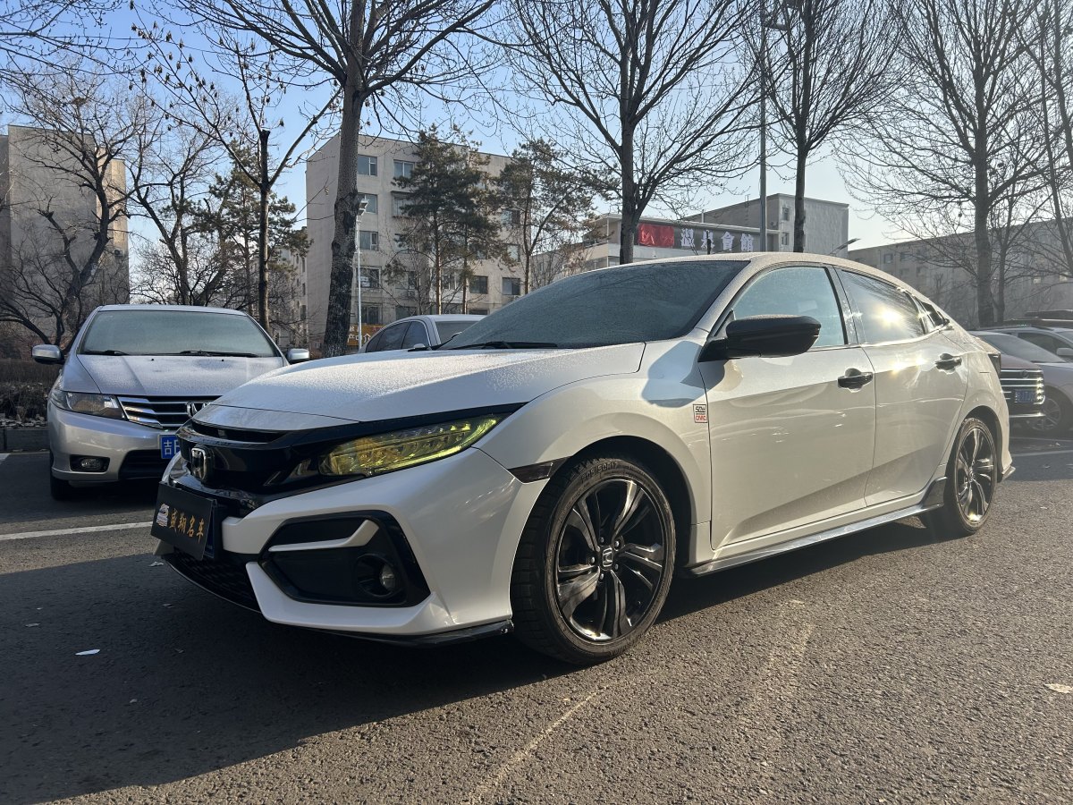 本田 思域  2021款 HATCHBACK 220TURBO CVT潮酷控圖片