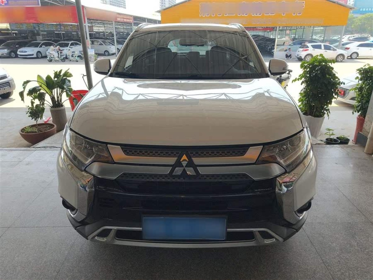 三菱 歐藍德  2019款 2.0L 兩驅(qū)暢享版 5座 國VI圖片