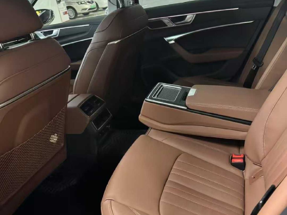 奧迪 奧迪A6L  2024款 40 TFSI 豪華動感型圖片
