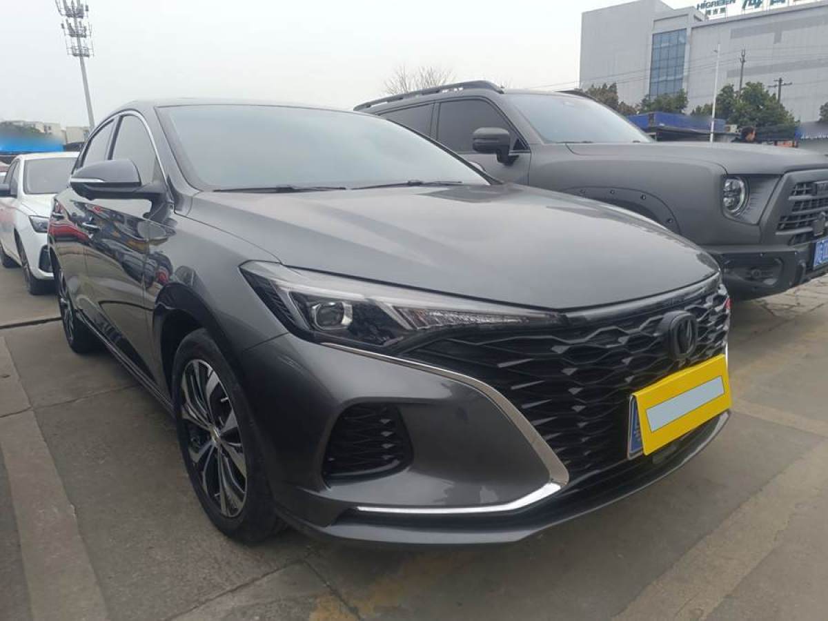 長(zhǎng)安 逸動(dòng)  2021款 PLUS 藍(lán)鯨NE 1.4T GDI DCT旗艦型圖片