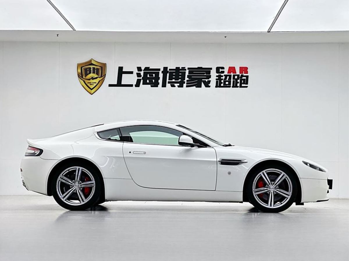 阿斯頓·馬丁 V8 Vantage  2011款 4.7L Sportshift Coupe圖片