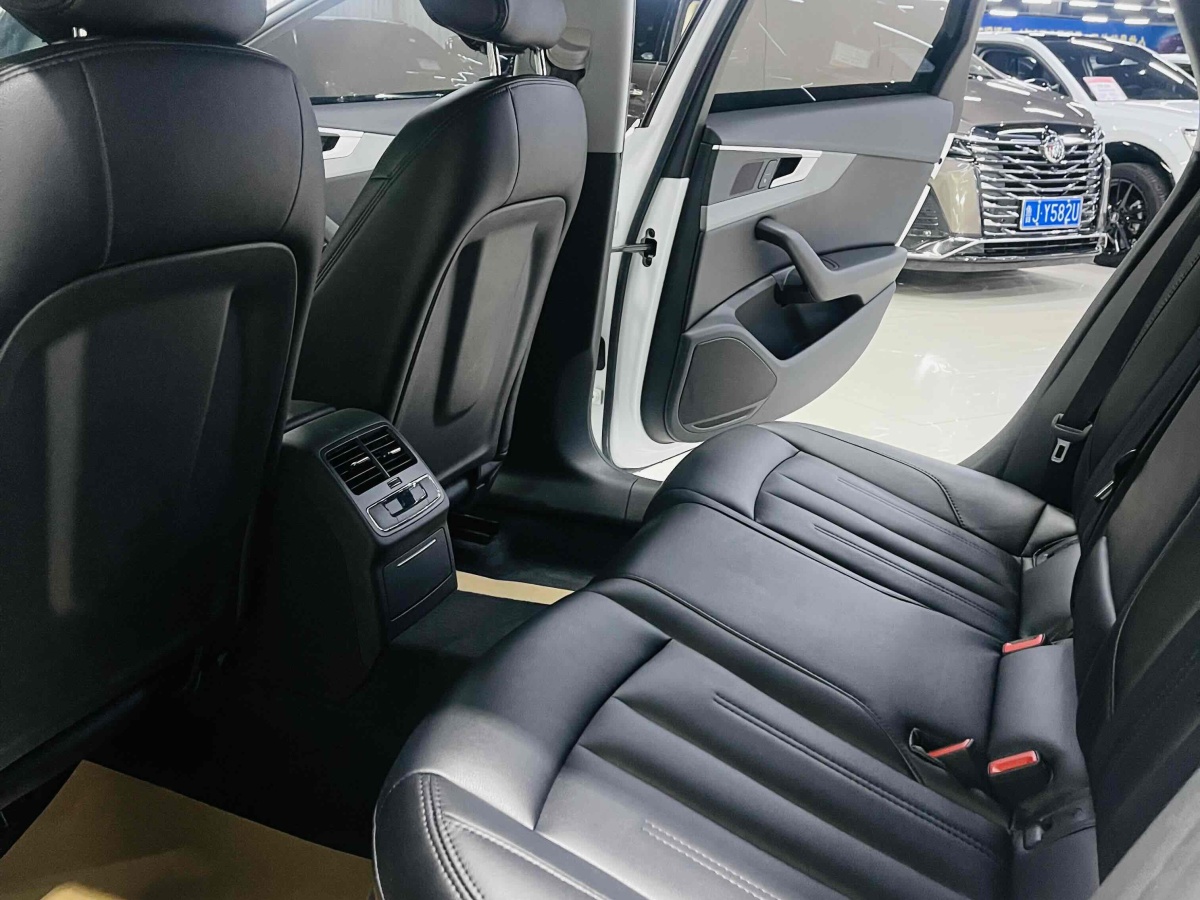 奧迪 奧迪A4L  2019款 40 TFSI 進(jìn)取型 國(guó)V圖片