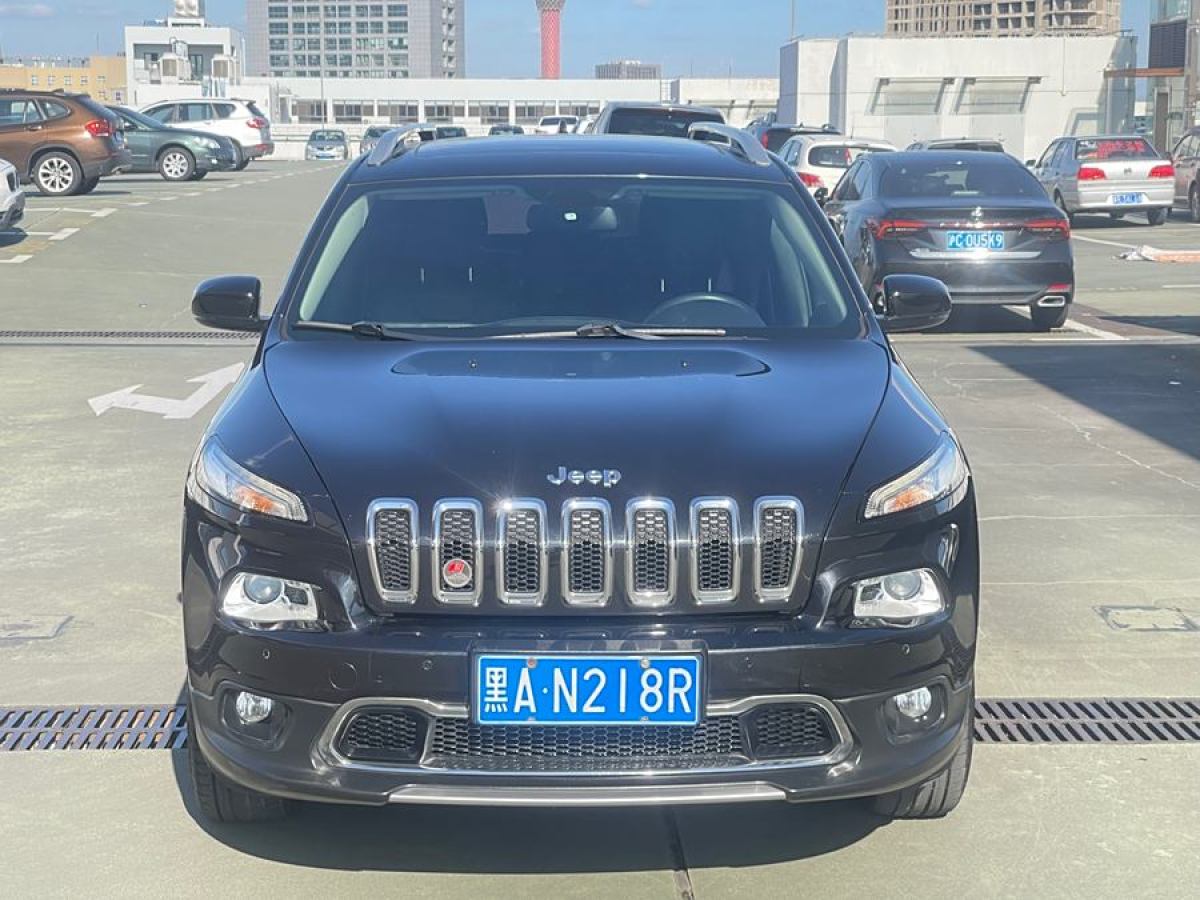 Jeep 自由光  2016款 2.4L 專業(yè)版圖片