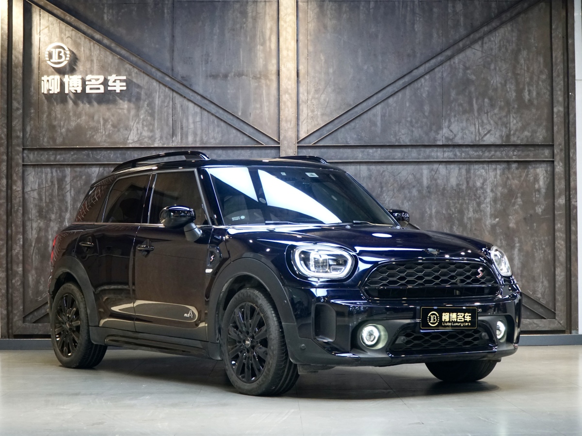 MINI COUNTRYMAN  2022款 2.0T COOPER S ALL4 黑標(biāo)特別版圖片