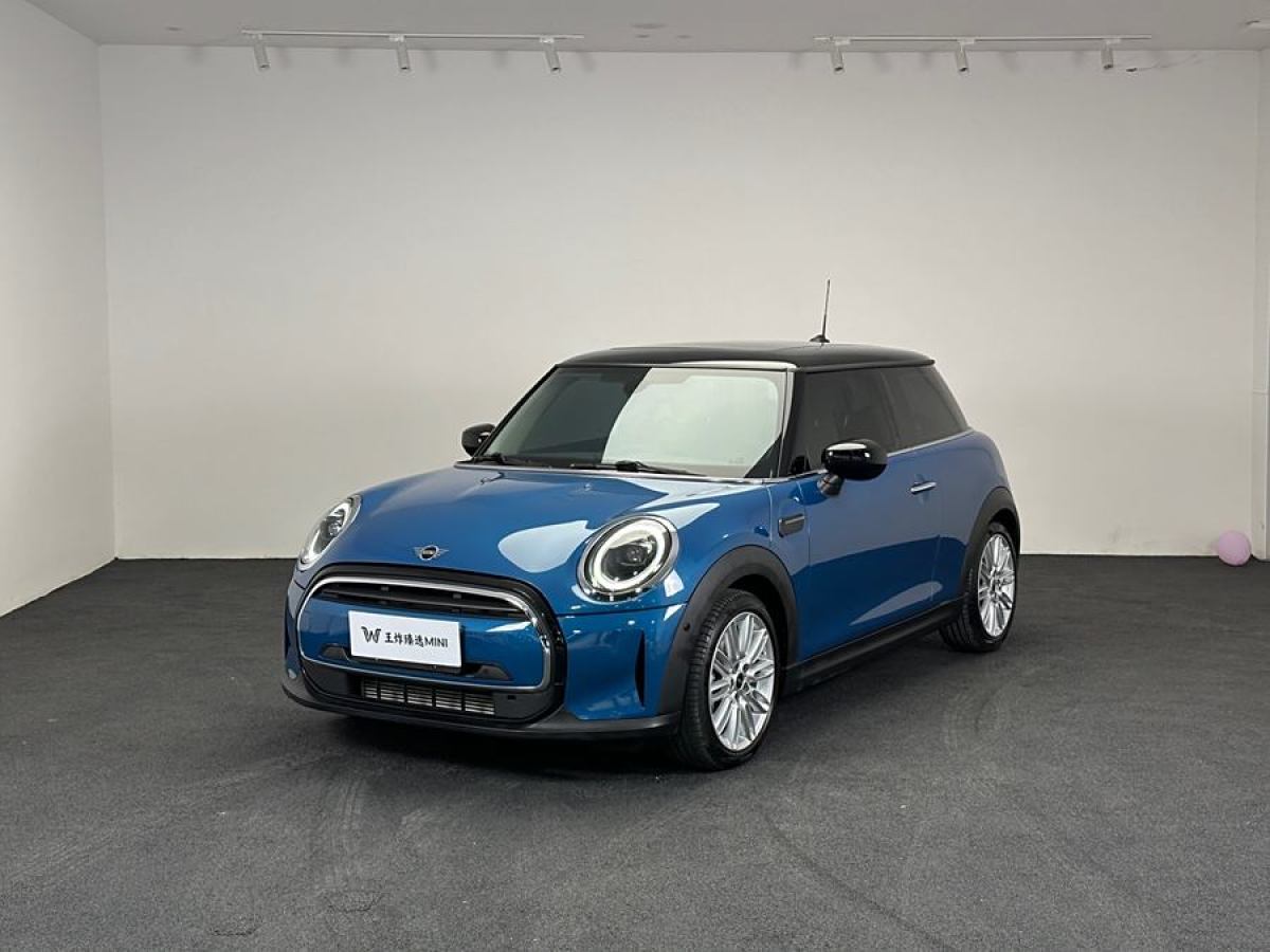 MINI MINI  2022款 改款 1.5T COOPER 經(jīng)典派圖片