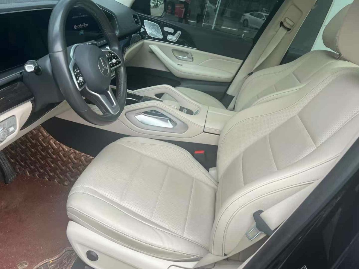 奔馳 奔馳GLE  2020款  GLE 350 4MATIC 時(shí)尚型圖片