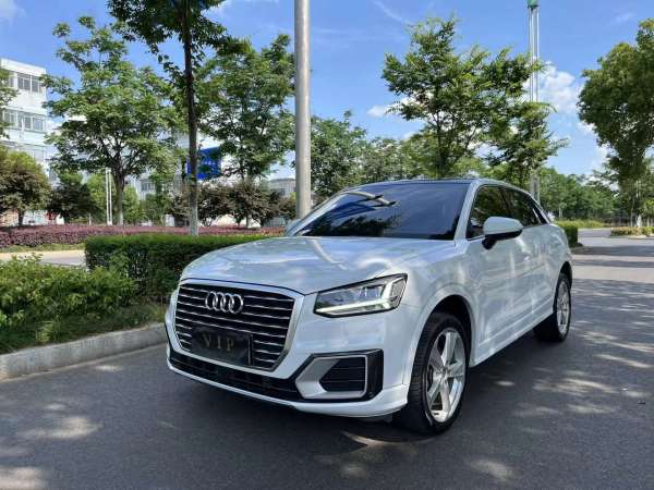 奥迪 奥迪Q2L  2020款 35TFSI 时尚致雅型