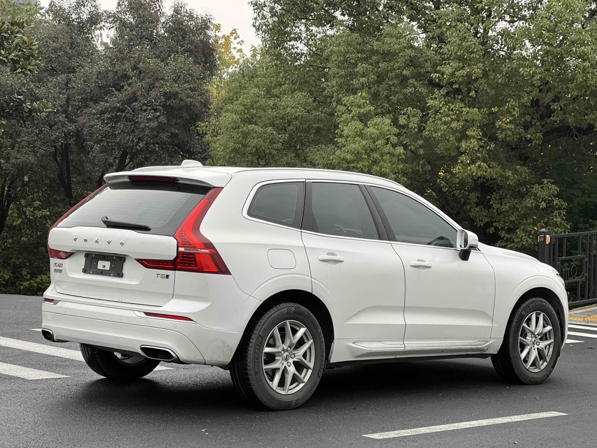 沃爾沃 XC60  2021款 T5 四驅(qū)智逸豪華版圖片