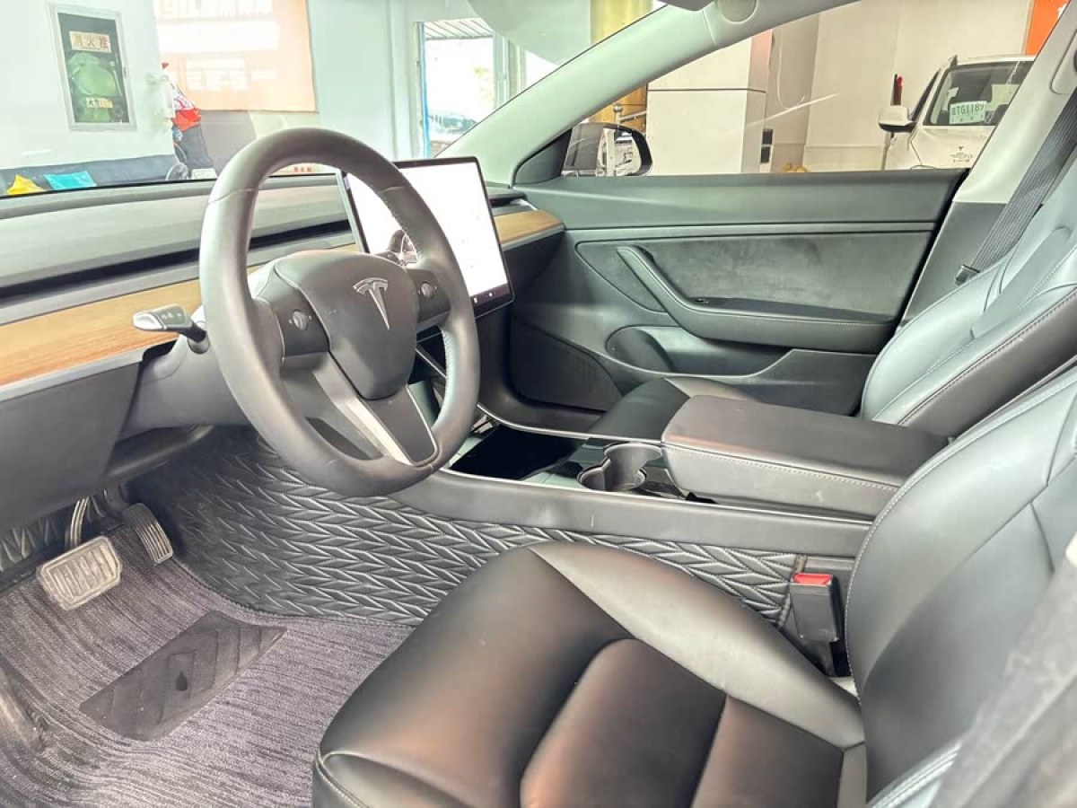特斯拉 Model 3  2019款 標準續(xù)航后驅(qū)升級版圖片