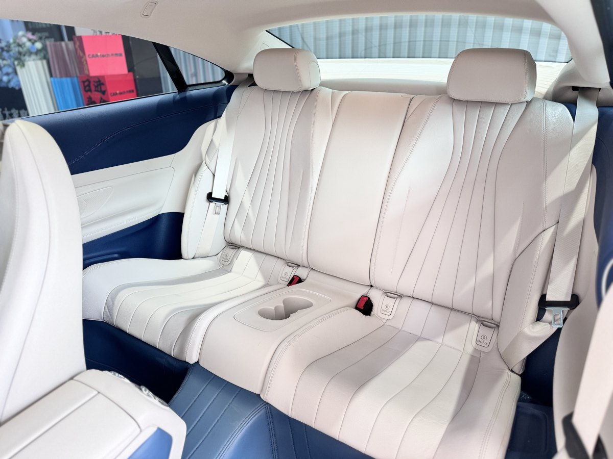奔馳 奔馳E級(jí)  2023款 改款 E 300 轎跑車(chē)圖片